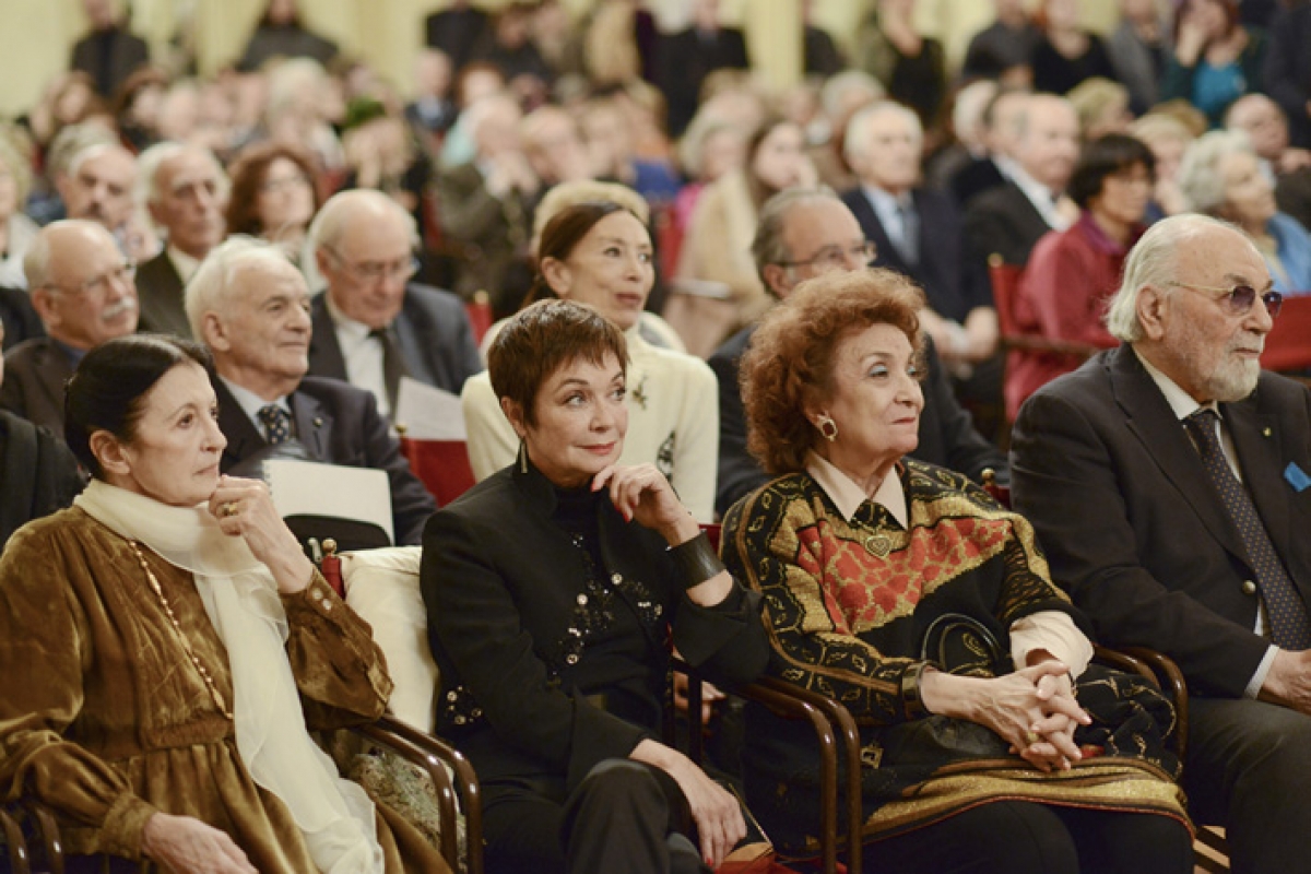 Carla Fracci, Oriella Dorella e coniugi Bruson